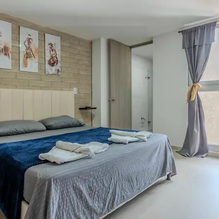 Apartamento En Laureles Con Piscina, Parqueadero 302 Medellín Exterior foto