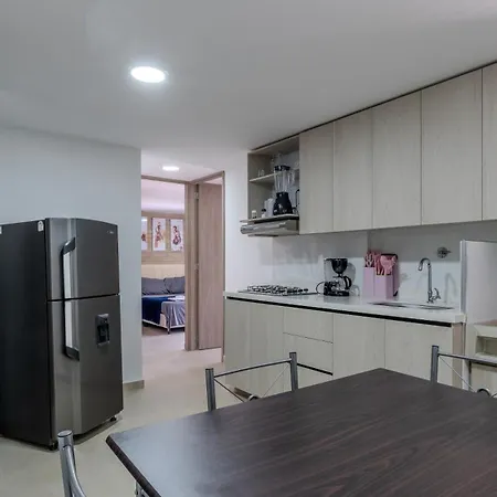 Apartamento En Laureles Con Piscina, Parqueadero 302 Medellín Exterior foto