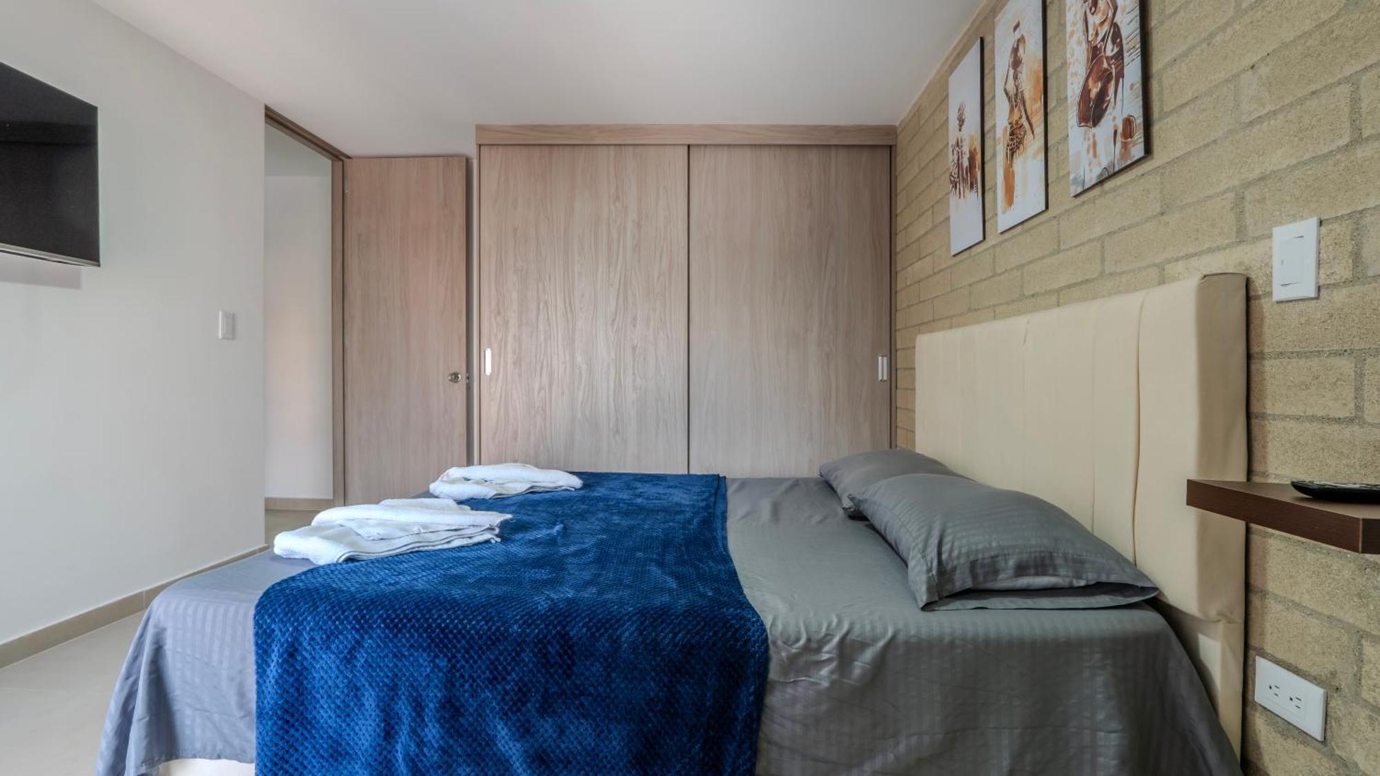 En Laureles Con Piscina, Parqueadero 302 Apartment Medellin