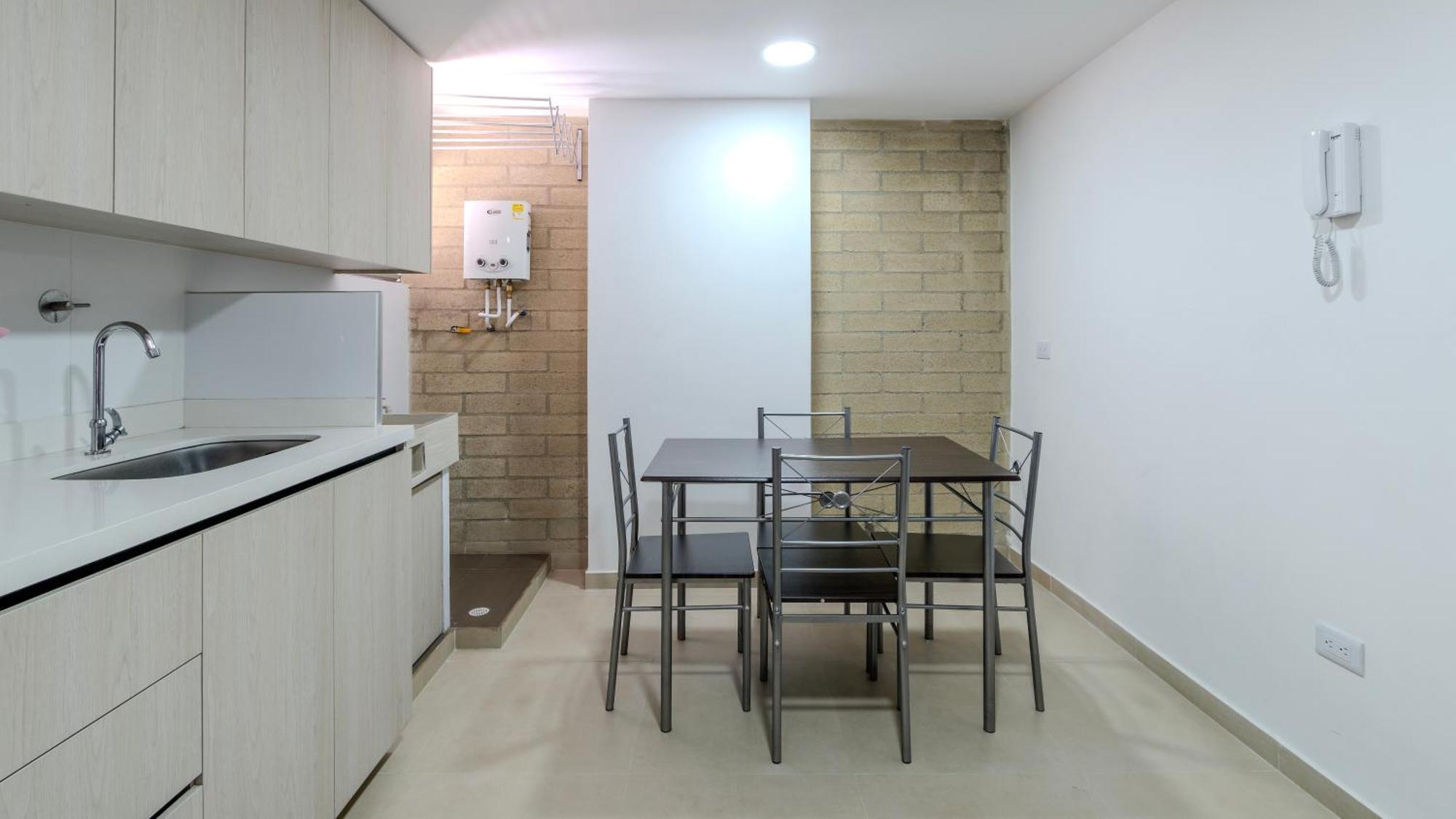 En Laureles Con Piscina, Parqueadero 302 Medellin
